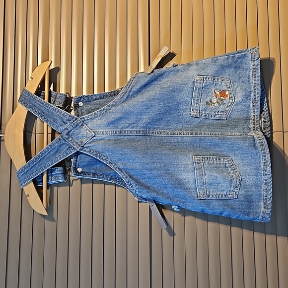 18-24ms Mantaray embroidered jeans dungaree skirt, adjustable shoulder straps - Picture 13 of 16